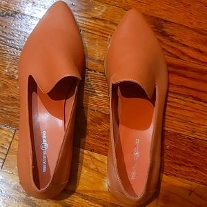 Treasure & Bond Kena-Lea, Coral Leather Women's Loafer Size 9.5M NIB